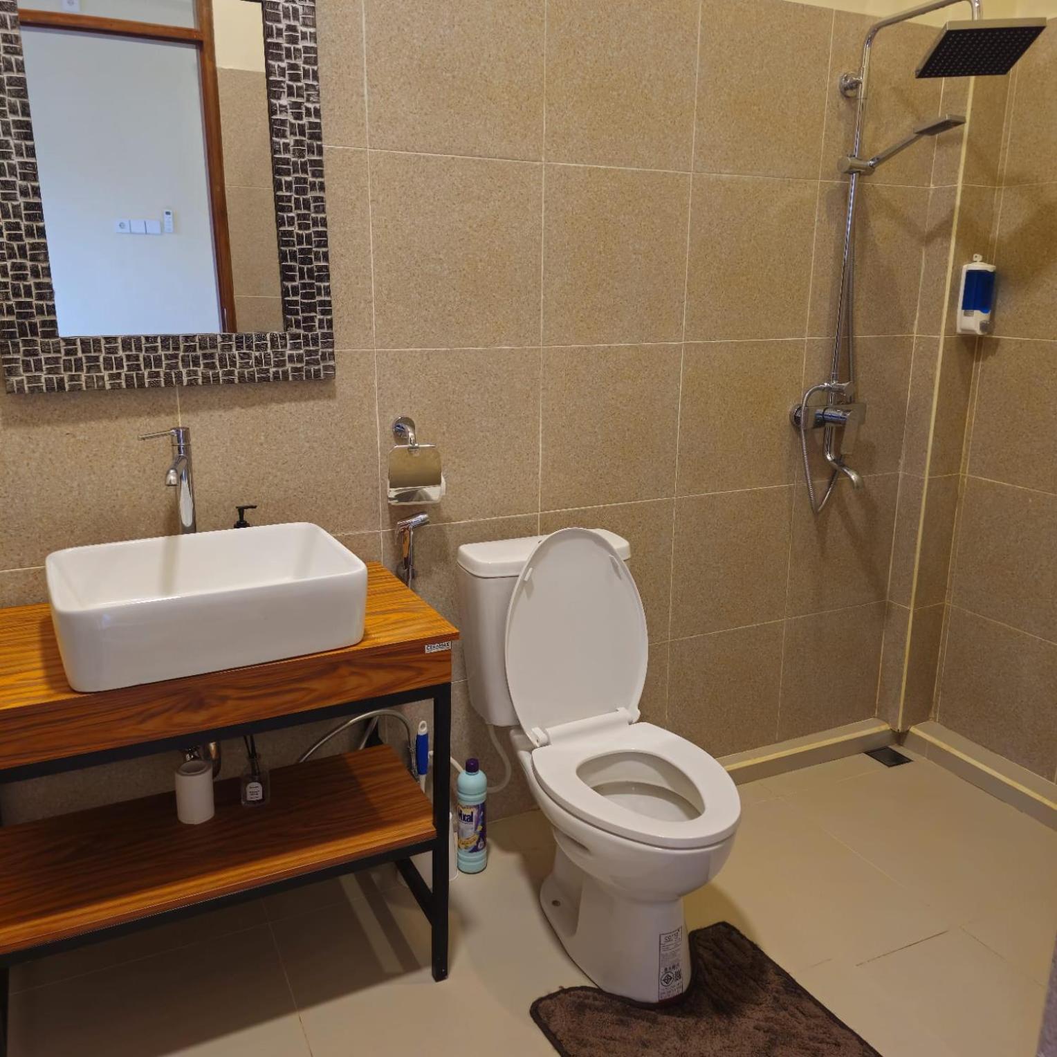 Suci'S Friendly Apartments Mataram Exterior photo